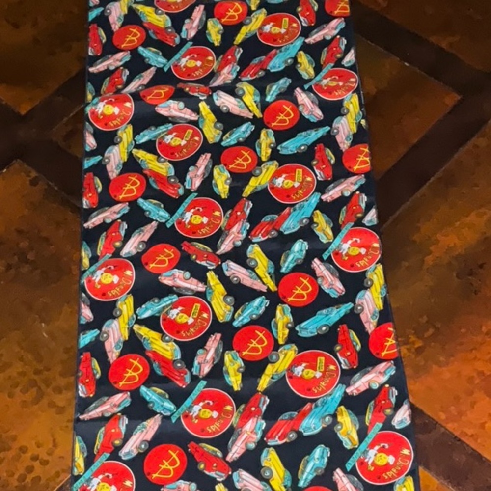 McDonald's X Crest Women's Collectible Speedee Mascot Scarf Drive Thru C…
